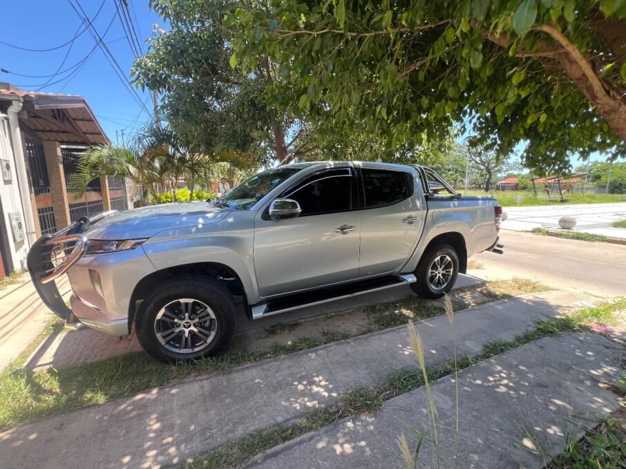 MITSUBISHI L-200 2020 85.000 Kms.