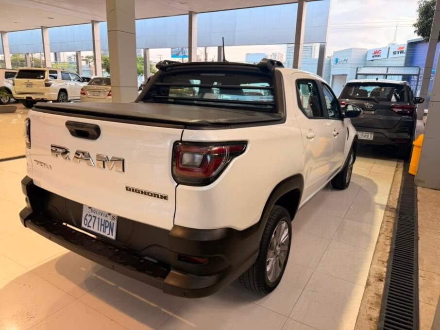 RAM 700 2023 43.357 Kms.