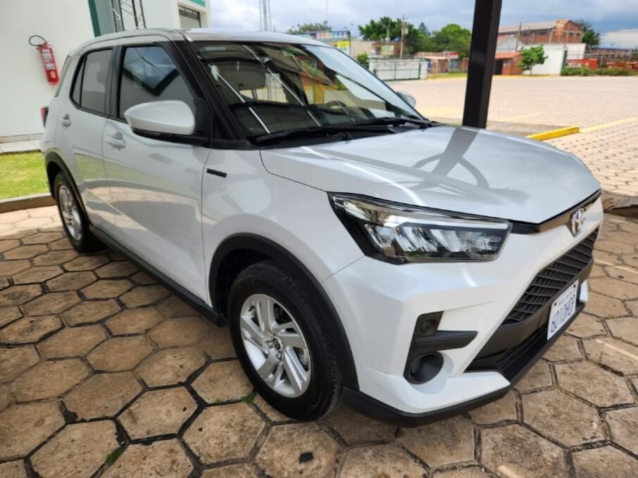 TOYOTA RUSH 2023 9.500 Kms.