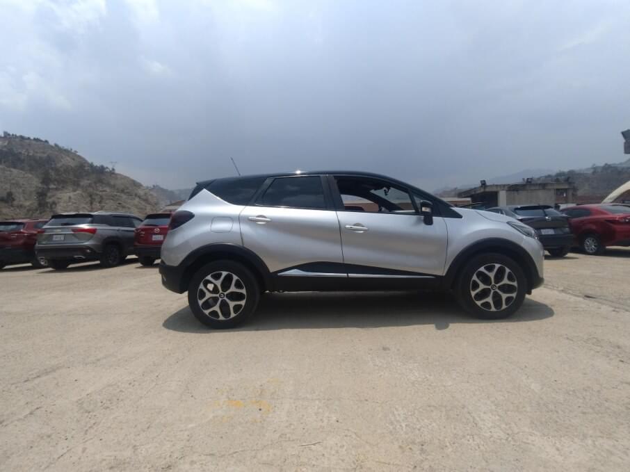RENAULT CAPTUR 2020 31.500 Kms.