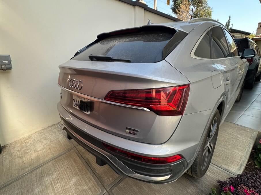 AUDI Q5 2024 4.400 Kms.