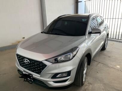 HYUNDAI TUCSON 2022 10.000 Kms.