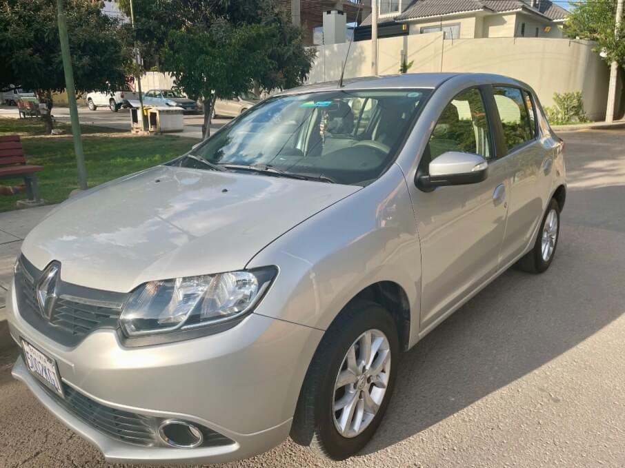 RENAULT SANDERO 2020 30.000 Kms.