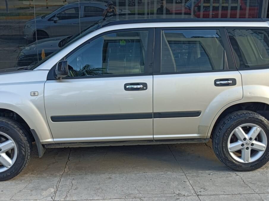 NISSAN X-TRAIL 2014 85.000 Kms.