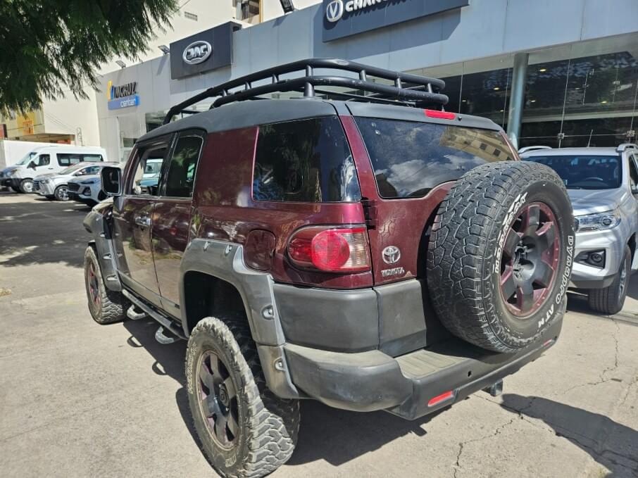 TOYOTA FJ CRUISER 2007 103.200 Kms.