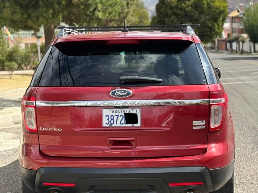 FORD EXPLORER 2015 98.000 Kms.