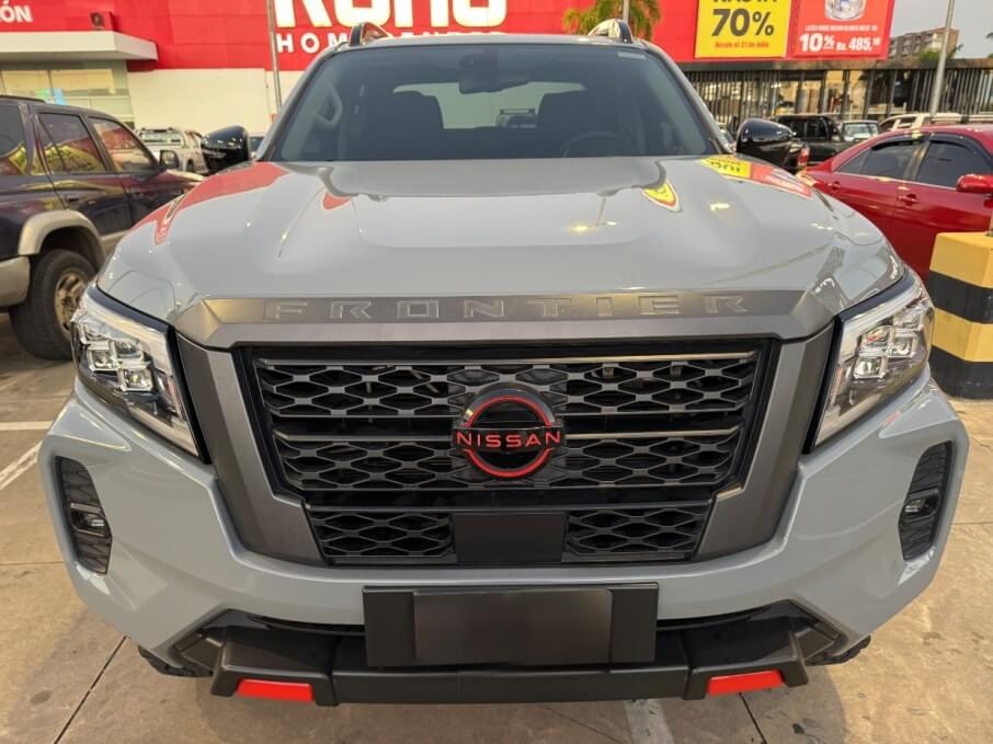 NISSAN FRONTIER 2024 11.000 Kms.