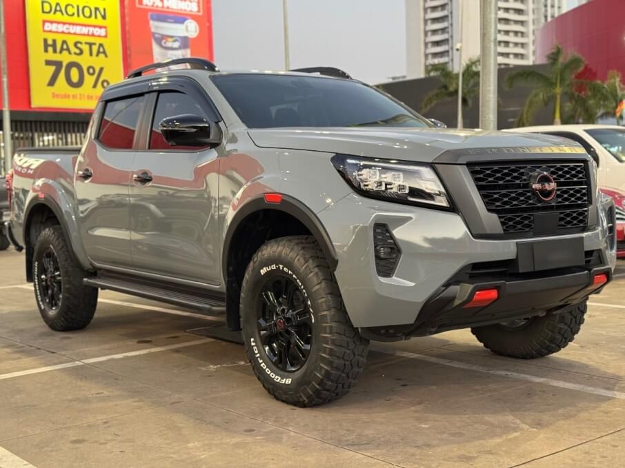 NISSAN FRONTIER 2024 11.000 Kms.