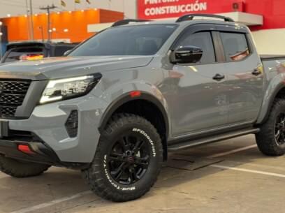 NISSAN FRONTIER 2024 11.000 Kms.