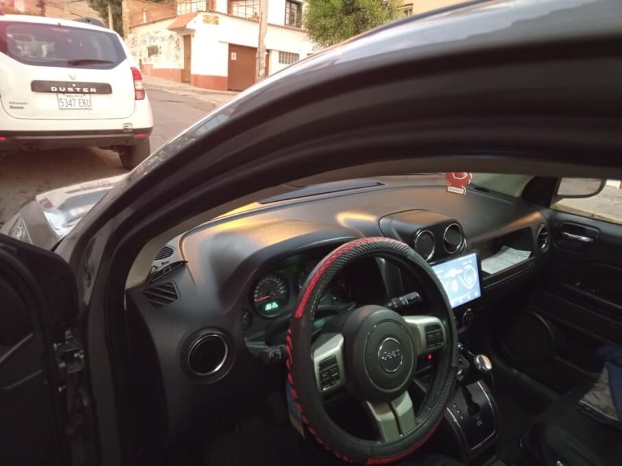 JEEP COMPASS 2012 97.000 Kms.