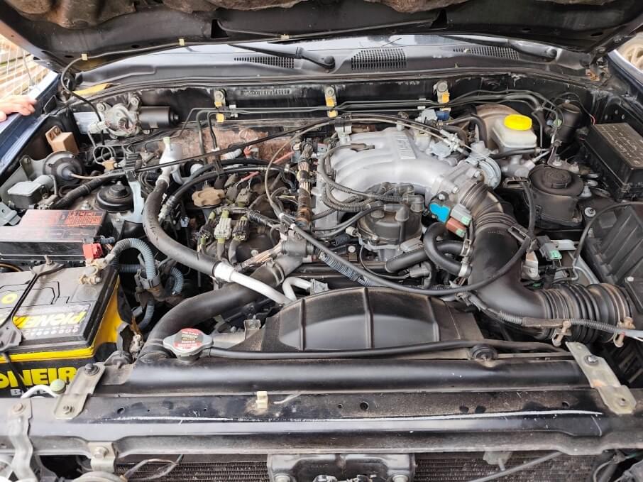 NISSAN PATHFINDER 2000 223.000 Kms.