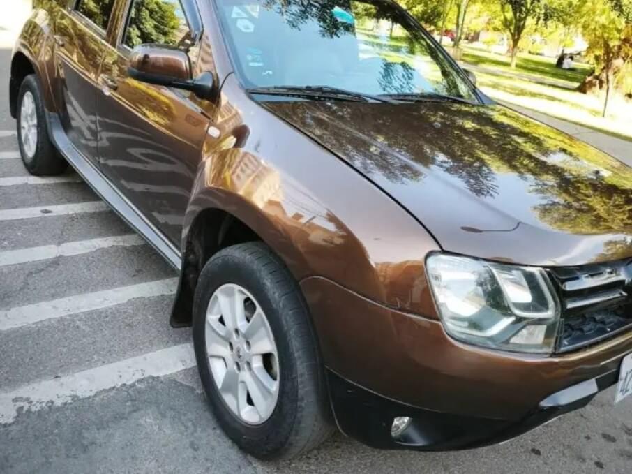 RENAULT DUSTER 2017 143.000 Kms.