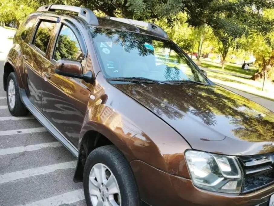 RENAULT DUSTER 2017 143.000 Kms.