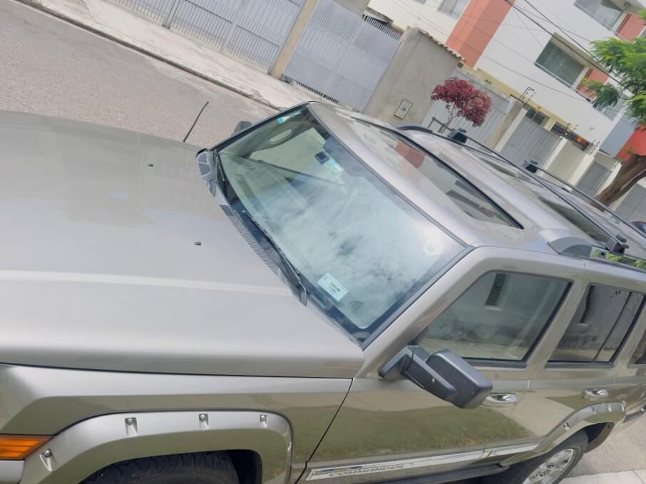 JEEP COMMANDER 2006 200.000 Kms.