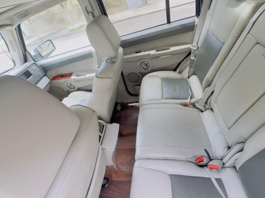 JEEP COMMANDER 2006 200.000 Kms.