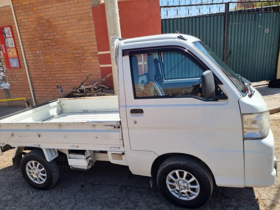 TOYOTA CAMRY 2013 9.999 Kms.