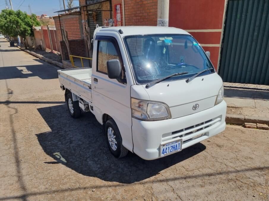 TOYOTA CAMRY 2013 9.999 Kms.
