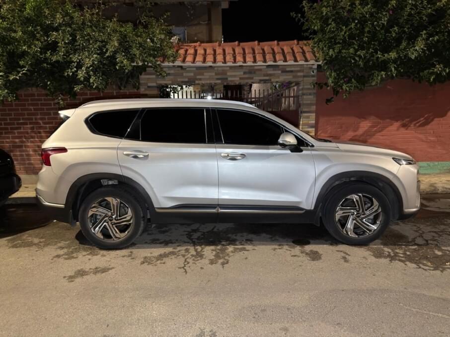 HYUNDAI SANTA FE 2023 42.000 Kms.