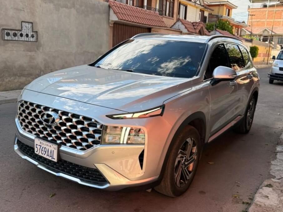 HYUNDAI SANTA FE 2023 42.000 Kms.