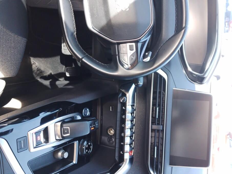 PEUGEOT 3008 2020 71.870 Kms.