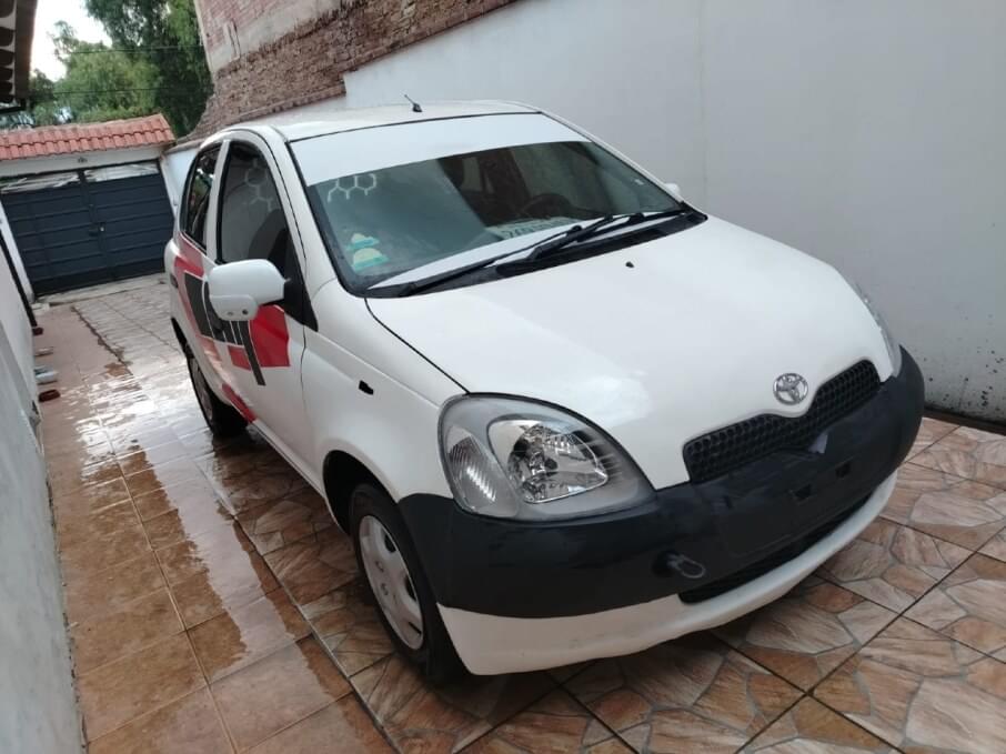 TOYOTA VITZ 2002 1.000 Kms.