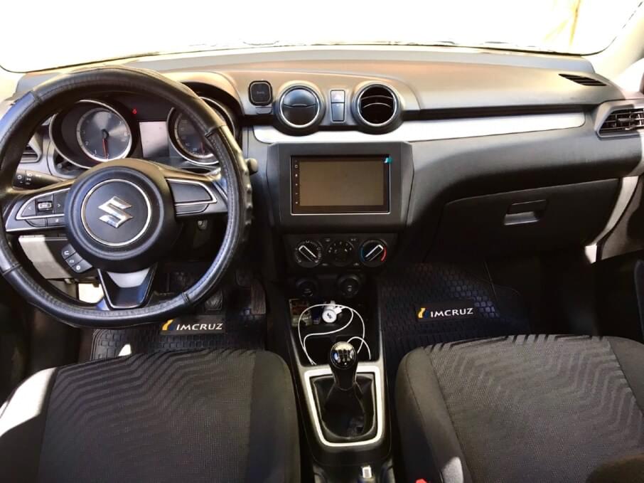 SUZUKI NEW SWIFT 2021 72.000 Kms.