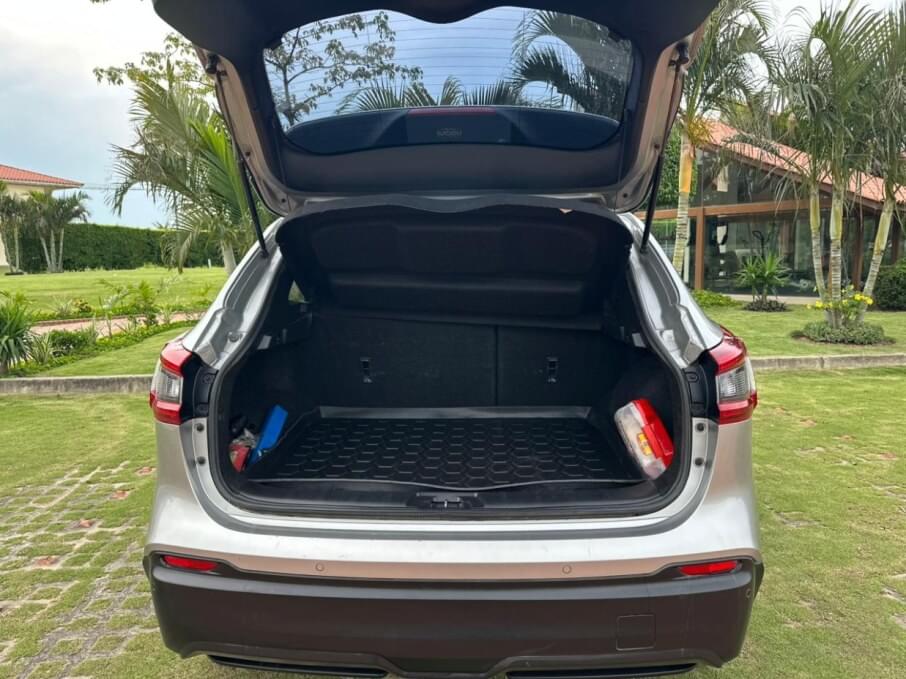 NISSAN QASHQAI 2020 64.000 Kms.