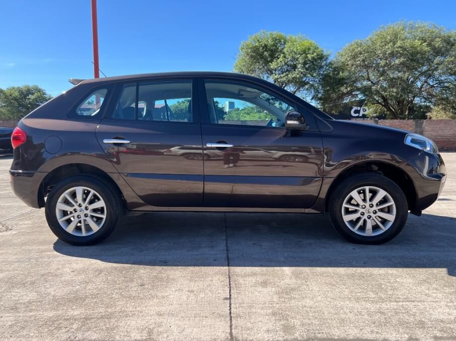 RENAULT KOLEOS 2015 44.000 Kms.