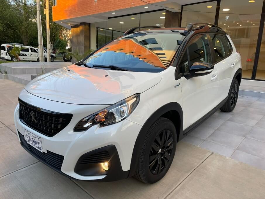 PEUGEOT 2008 2023 26.000 Kms.