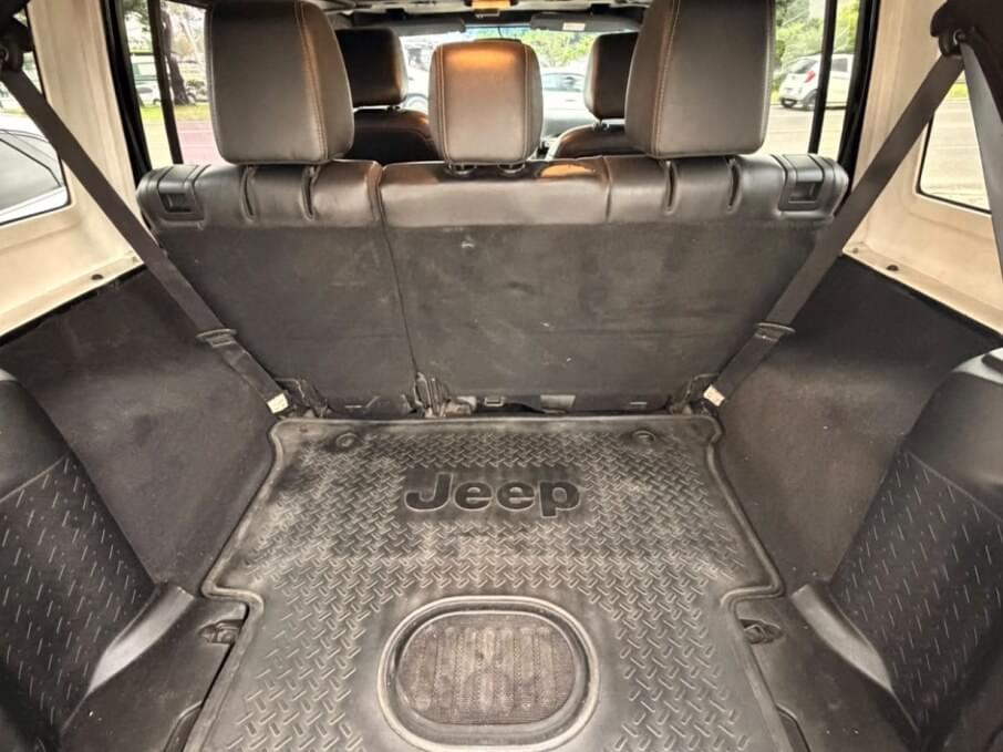 JEEP WRANGLER 2015 138.481 Kms.