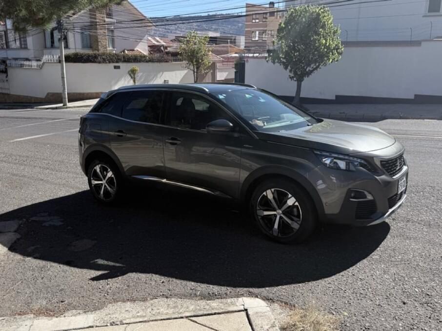 PEUGEOT 3008 2020 40.000 Kms.