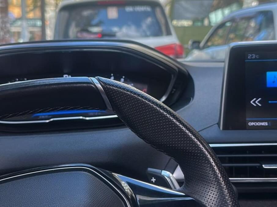 PEUGEOT 3008 2020 40.000 Kms.