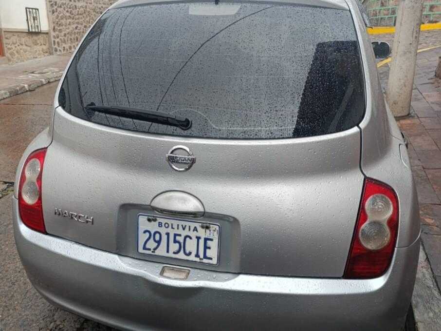 NISSAN MARCH 2009 125.200 Kms.