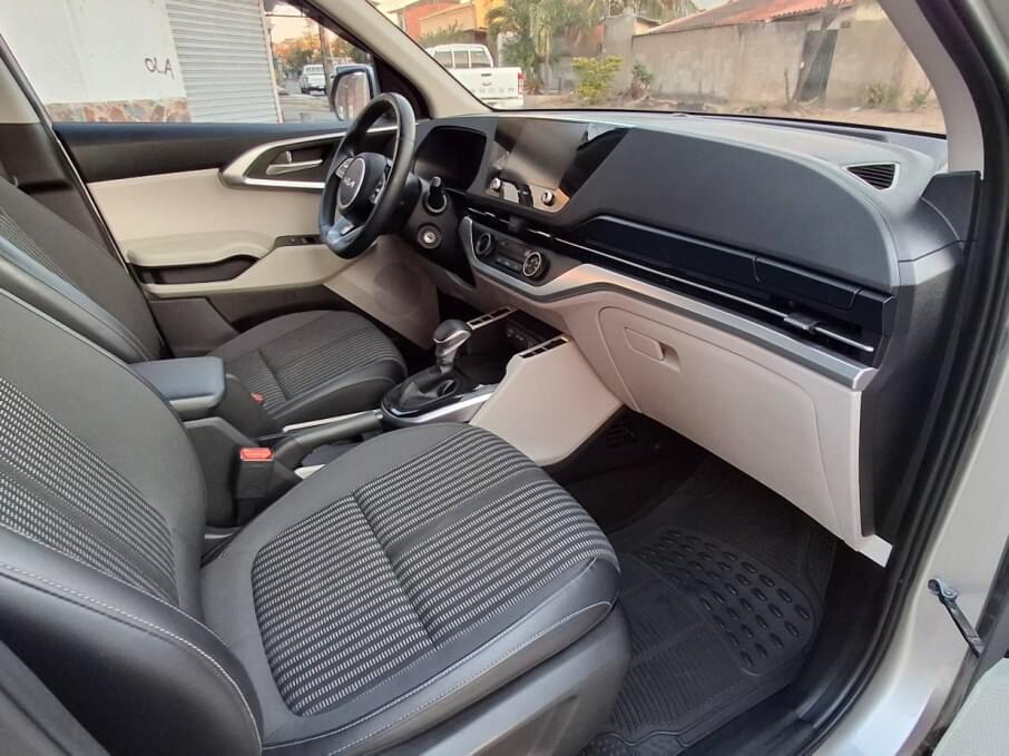 KIA CARENS 2023 45.000 Kms.