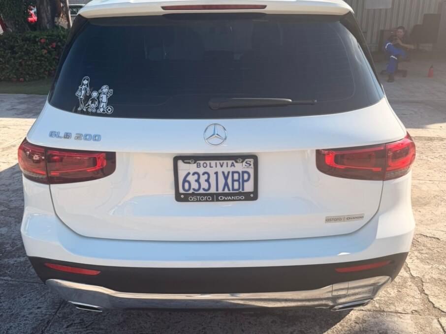 MERCEDES BENZ C200 2023 38.742 Kms.