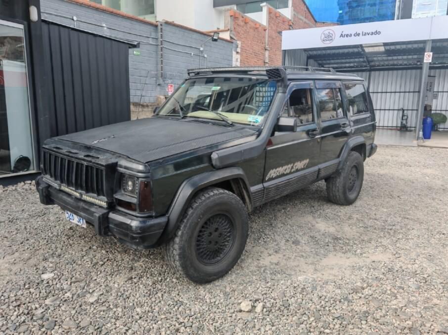 JEEP CHEROKEE 1993 220.000 Kms.