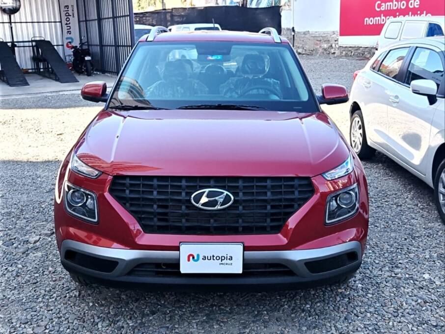 HYUNDAI VENUE 2026 450 Kms.