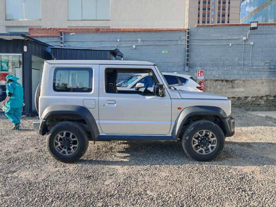 SUZUKI JIMNY 2025 6.800 Kms.