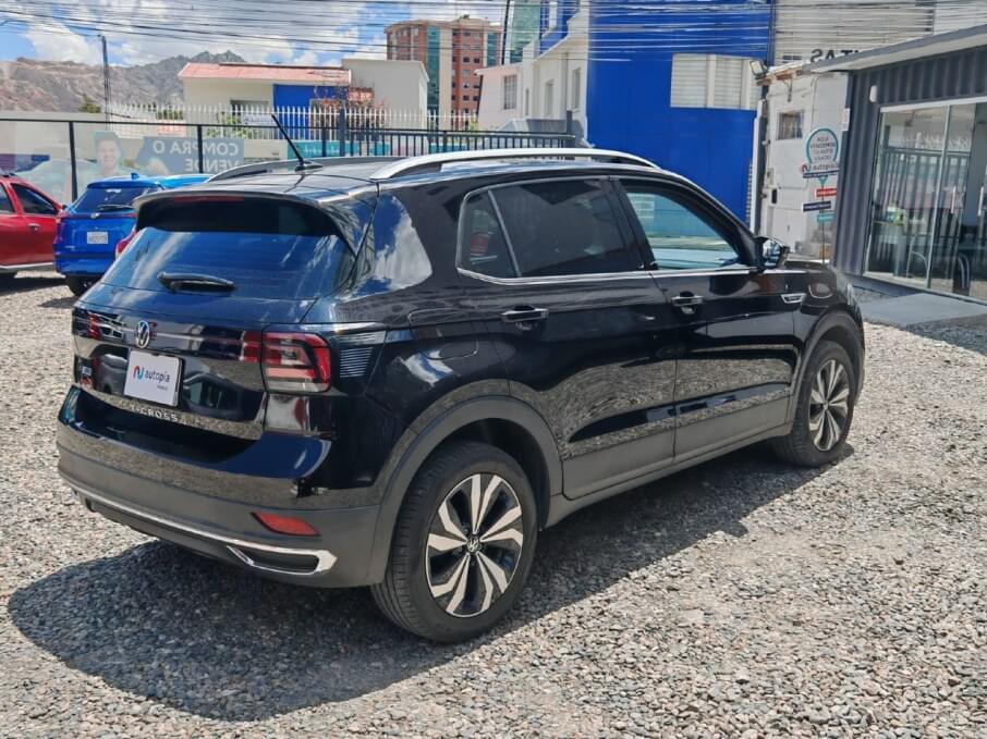 VOLKSWAGEN T-CROSS 2023 5.500 Kms.