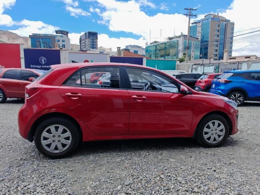 KIA RIO 2024 11.000 Kms.