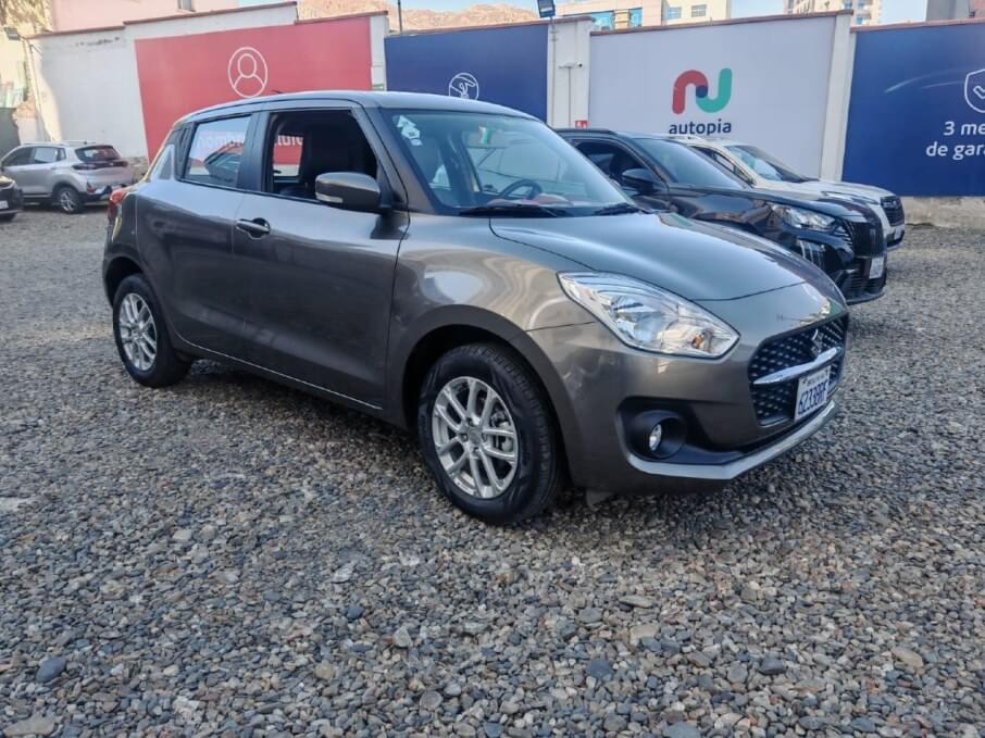 SUZUKI SWIFT 2023 21.692 Kms.