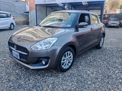 SUZUKI SWIFT 2023 21.692 Kms.
