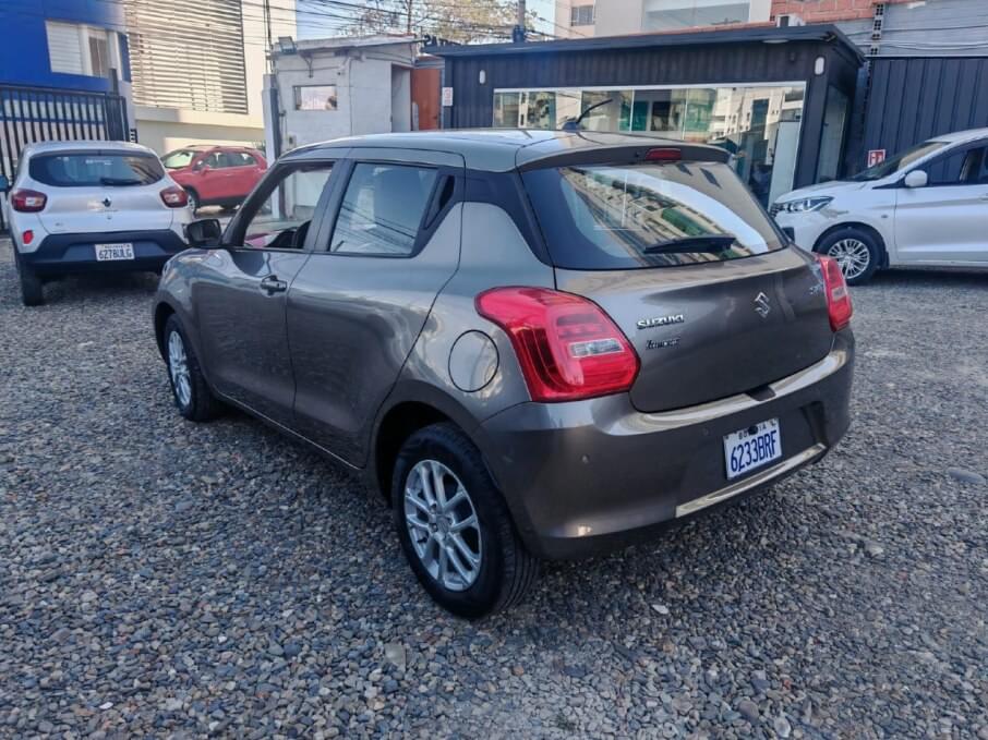 SUZUKI SWIFT 2023 21.692 Kms.