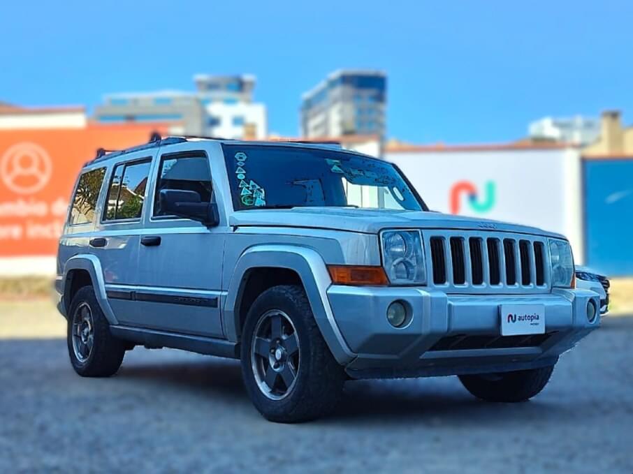 JEEP COMMANDER 2010 133.036 Kms.