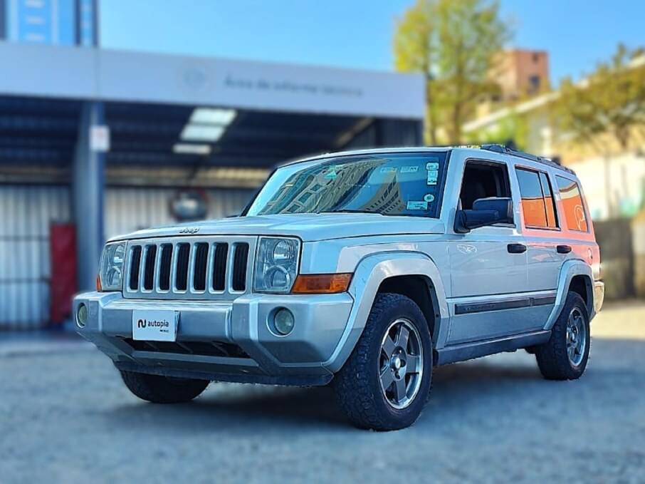JEEP COMMANDER 2010 133.036 Kms.