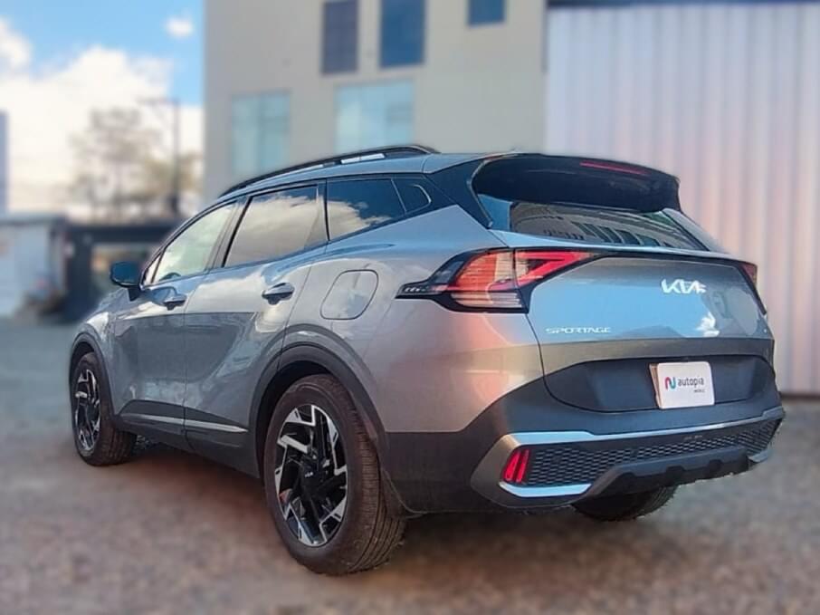KIA SPORTAGE 2025 5.800 Kms.