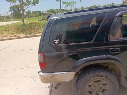 TOYOTA 4RUNNER 1999 208.000 Kms.