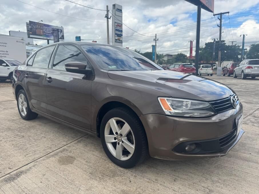 VOLKSWAGEN JETTA 2011 96.167 Kms.