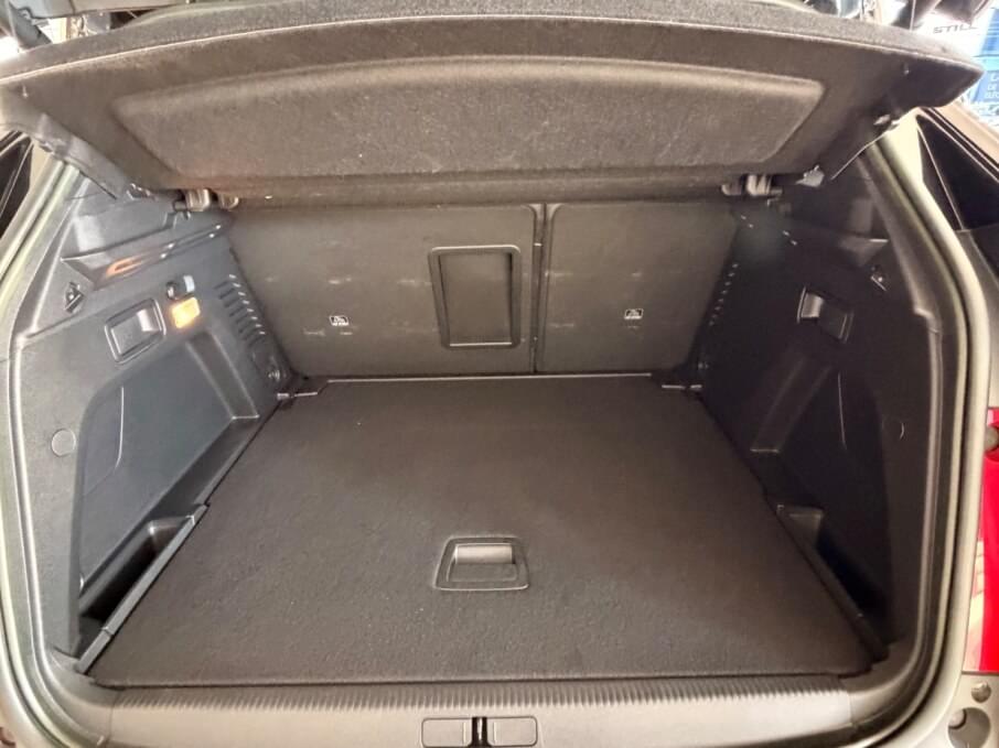 PEUGEOT 308 2023 45.130 Kms.