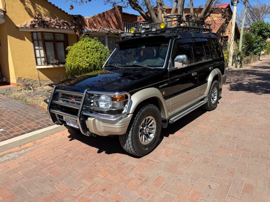 MITSUBISHI MONTERO 1993 155.000 Kms.